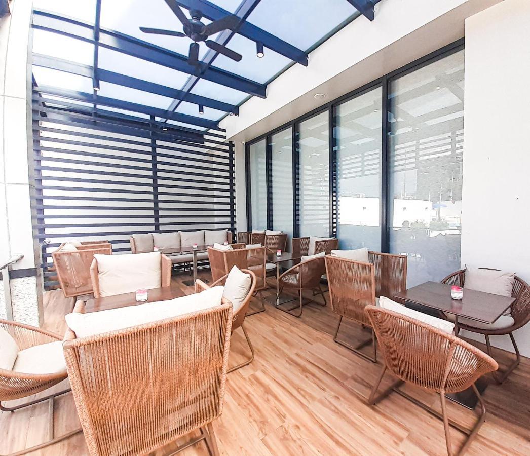 The Excelsior Hotel Las Piñas Exterior photo